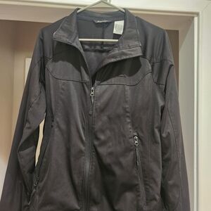 Snozu Black Performance Jacket with Full-Length Zipper and Sporty Design